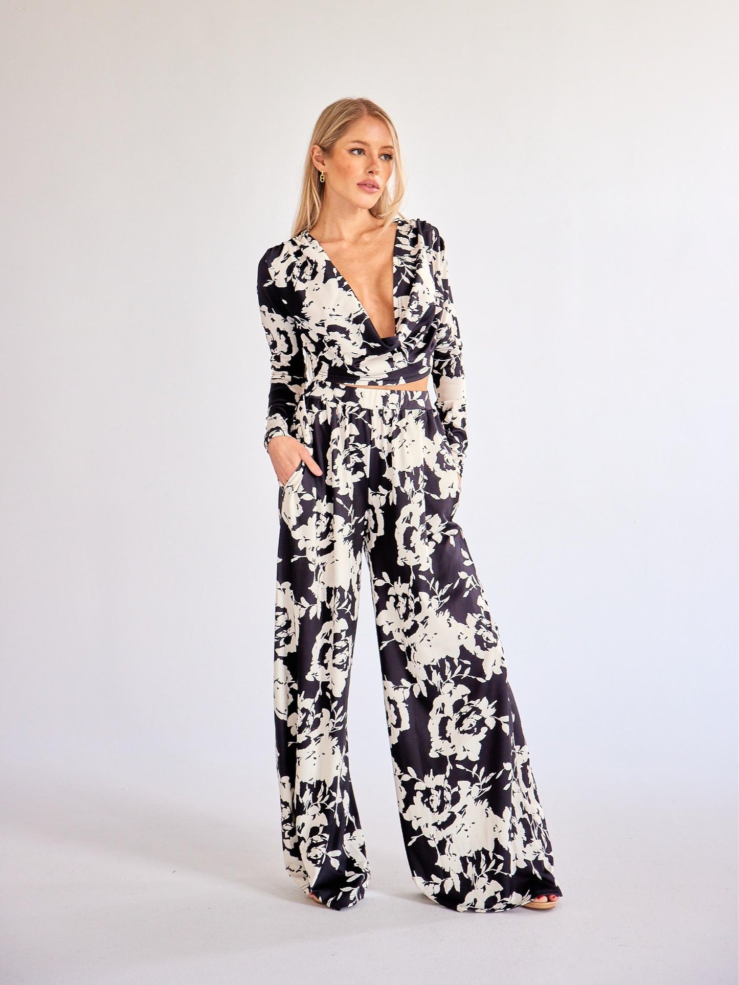 ELSSIME Spring 2024 new Long-Sleeved deep V color Printed two piece set